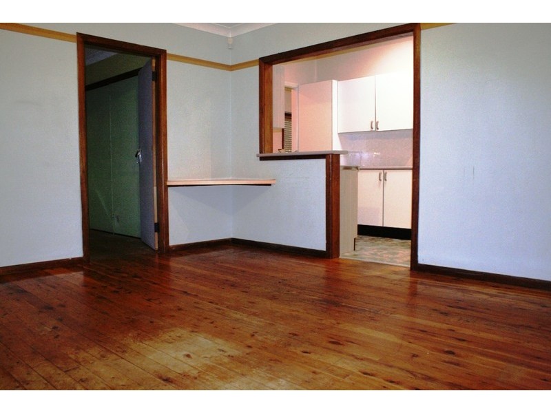 16 Hall Cres, Padstow NSW 2211