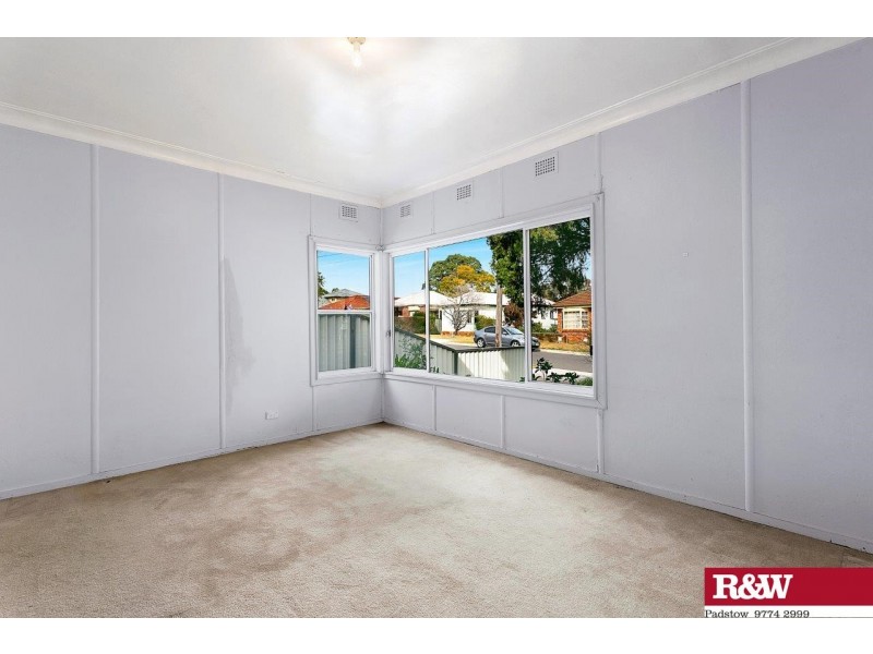 9 Worsley Street, East Hills NSW 2213