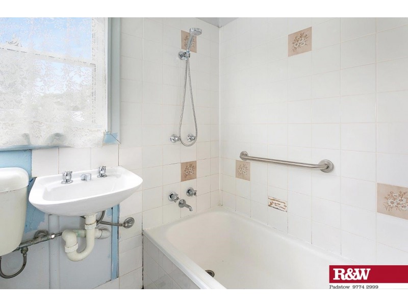 9 Worsley Street, East Hills NSW 2213