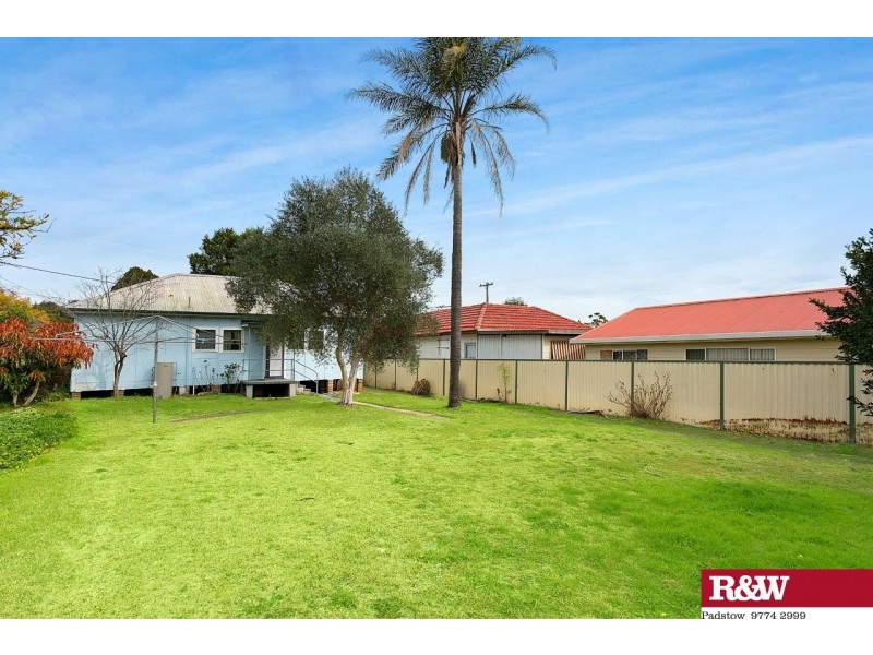 9 Worsley Street, East Hills NSW 2213