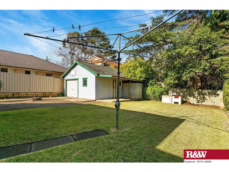 77 Ramsay Road, Picnic Point NSW 2213
