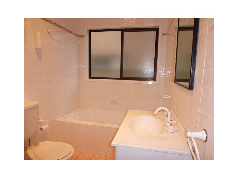 21 Hazelglen ave, Panania NSW 2213