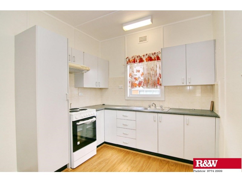 9 Worsley Street, East Hills NSW 2213