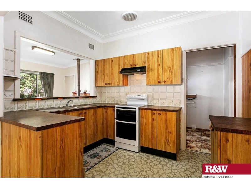 77 Ramsay Road, Picnic Point NSW 2213