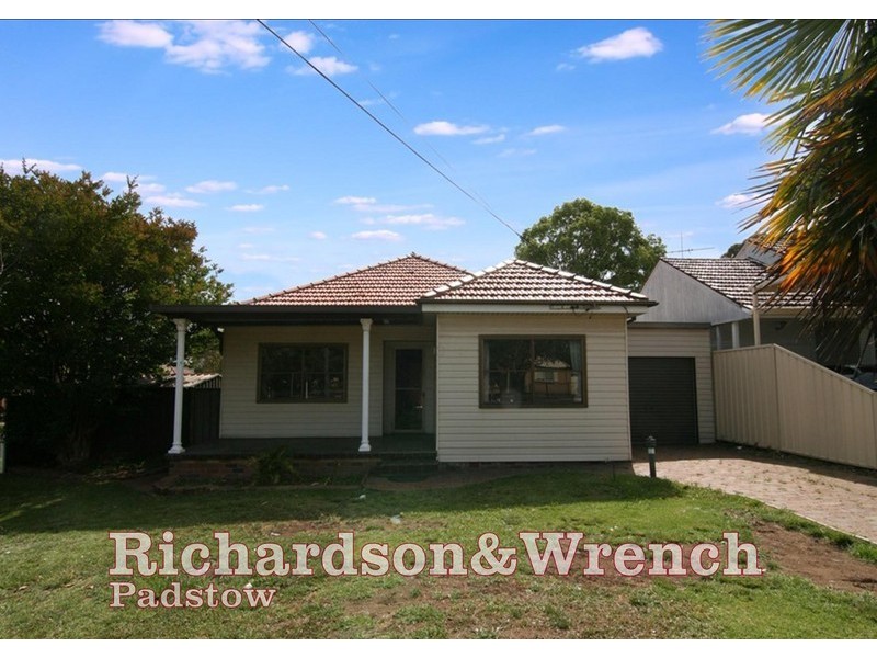 137 Gibson Avenue, Padstow NSW 2211