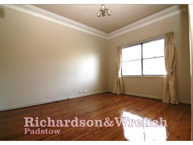 137 Gibson Avenue, Padstow NSW 2211