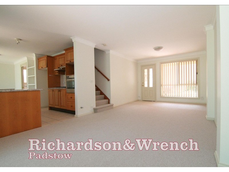 2/19 Gwandalan Rd, Padstow NSW 2211