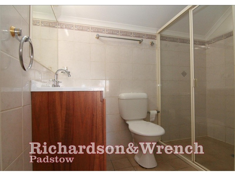 2/19 Gwandalan Rd, Padstow NSW 2211