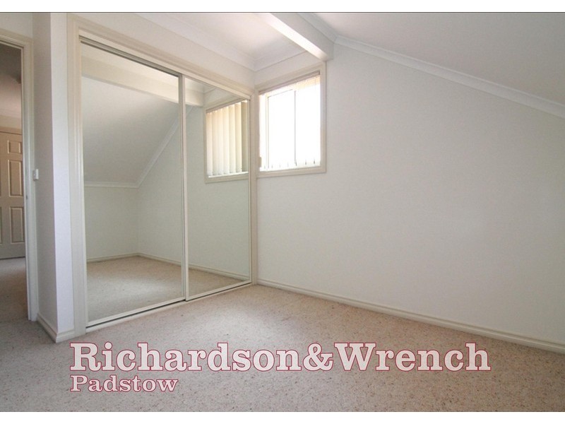 2/19 Gwandalan Rd, Padstow NSW 2211