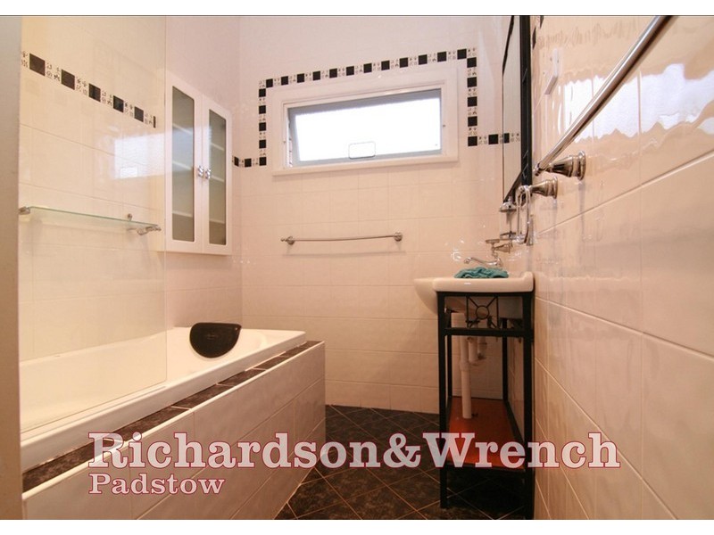 2 Gowlland Pde, Panania NSW 2213