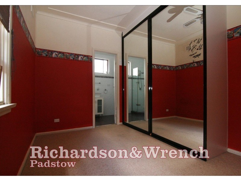 2 Gowlland Pde, Panania NSW 2213