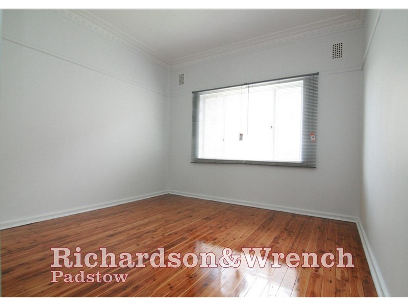 28 Clifford St, Panania NSW 2213