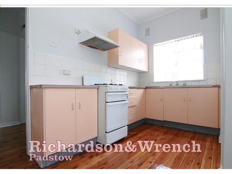 28 Clifford St, Panania NSW 2213