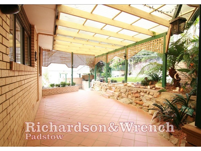 19 Nambucca Place, Padstow Heights NSW 2211