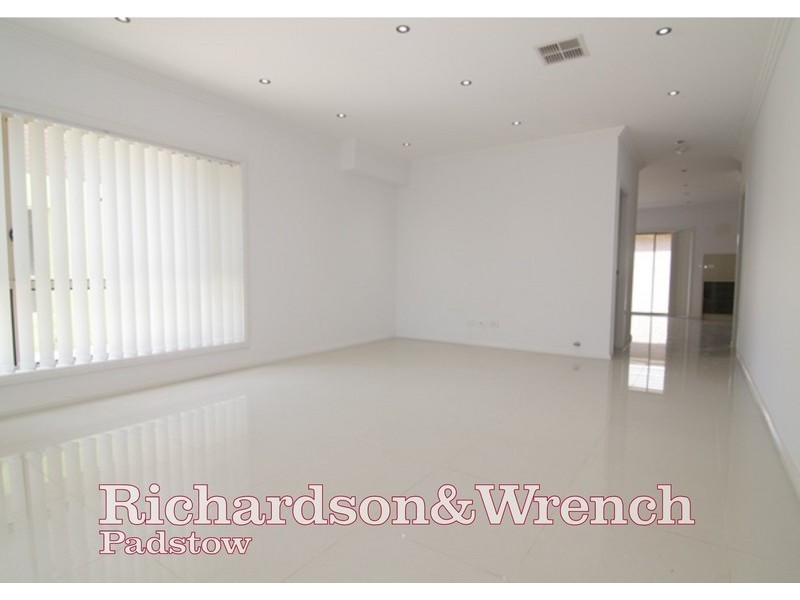 1/61 Marco Ave, Revesby NSW 2212