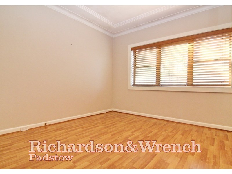 5 Rosetta Street, Beverly Hills NSW 2209