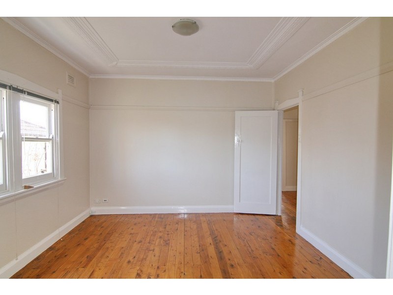 10 Farnham Avenue, Roselands NSW 2196