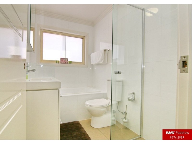 3/2 Jensen Street, Condell Park NSW 2200