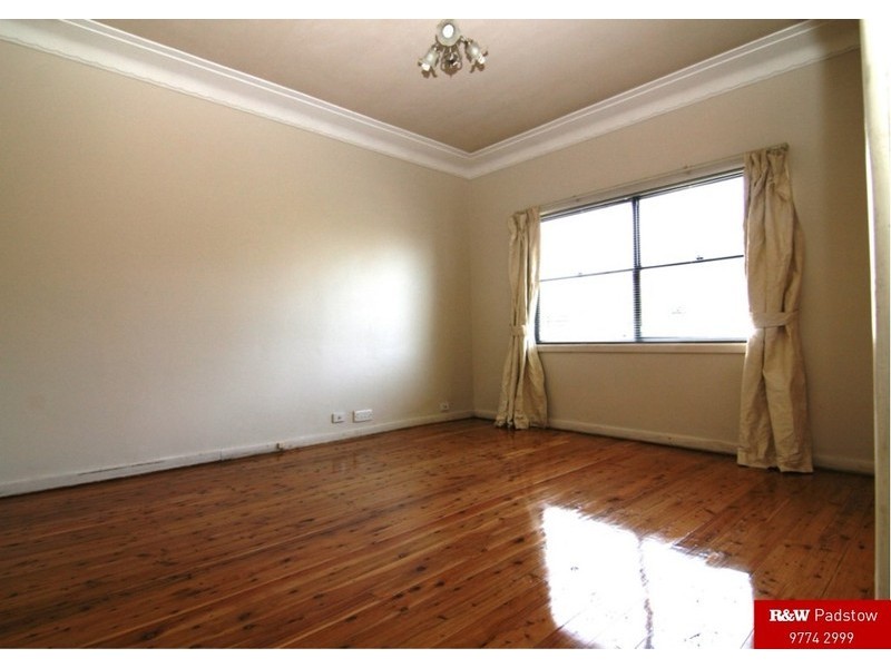 137 Gibson Avenue, Padstow NSW 2211