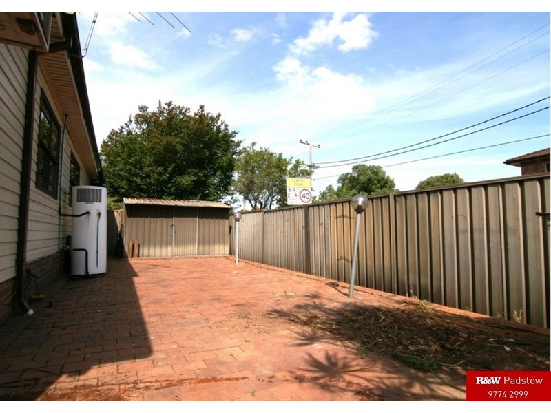 137 Gibson Avenue, Padstow NSW 2211