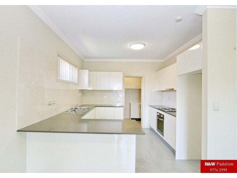 8/48-50  Olive Street, Condell Park NSW 2200