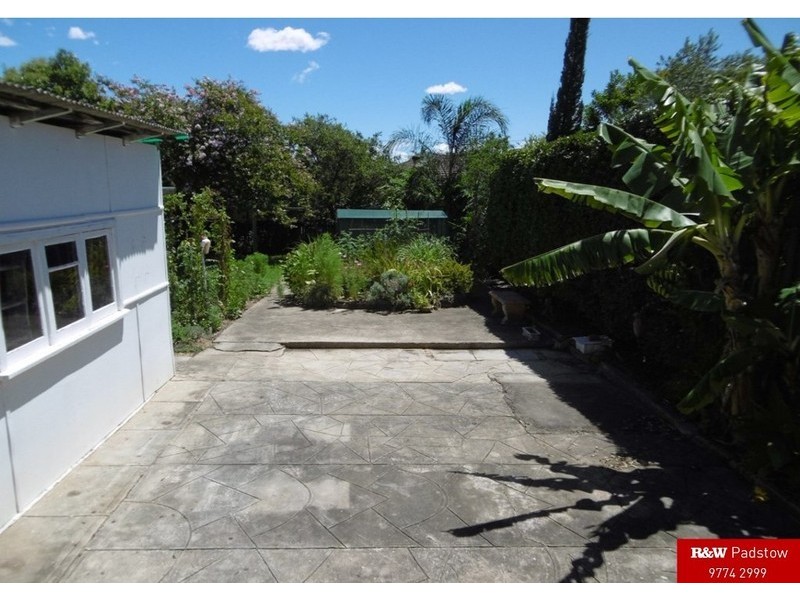 12 Lang Street, Padstow NSW 2211