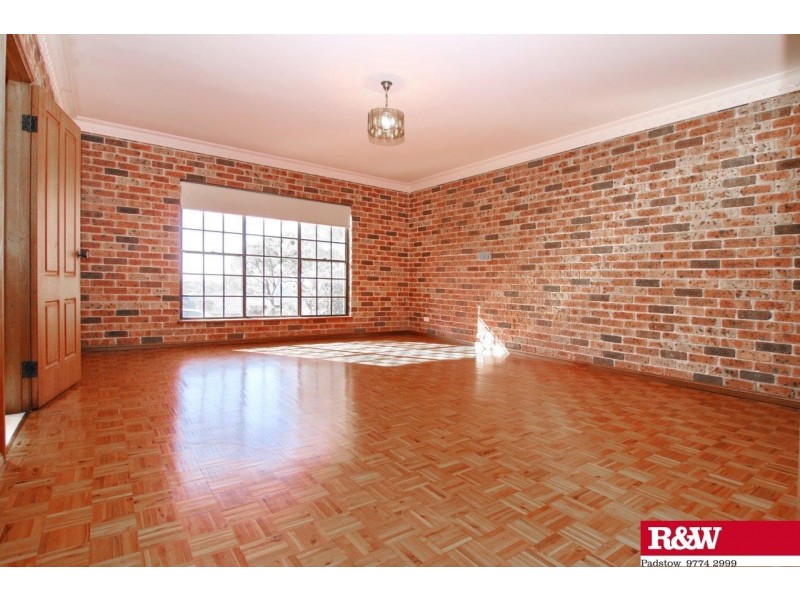 6 Walsh Close, Illawong NSW 2234