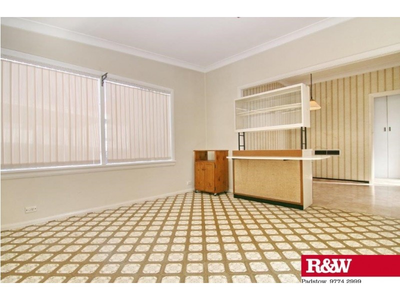 15 Truscott St, Panania NSW 2213