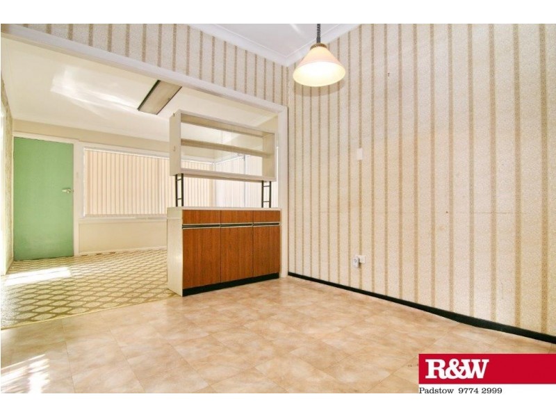 15 Truscott St, Panania NSW 2213