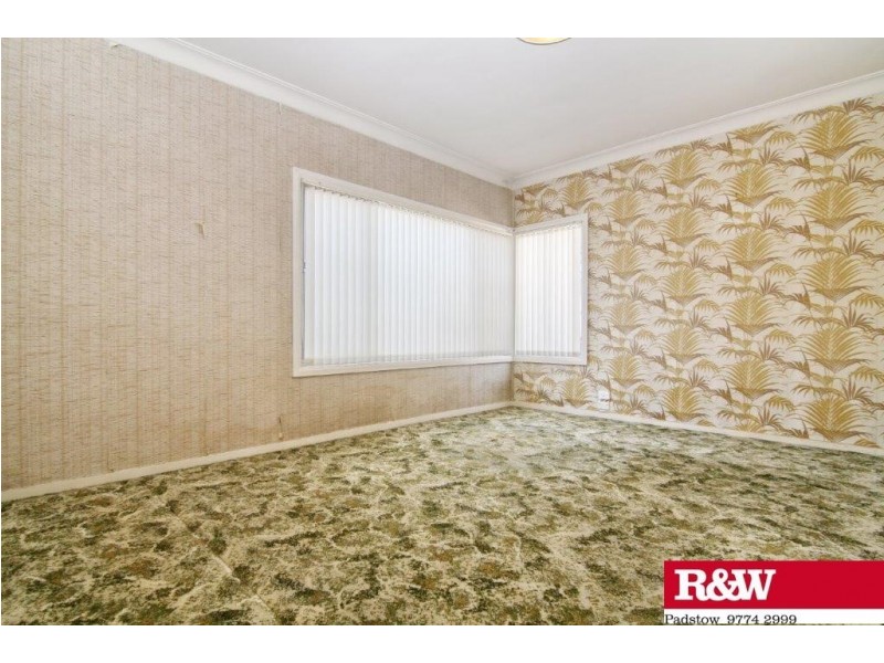 15 Truscott St, Panania NSW 2213