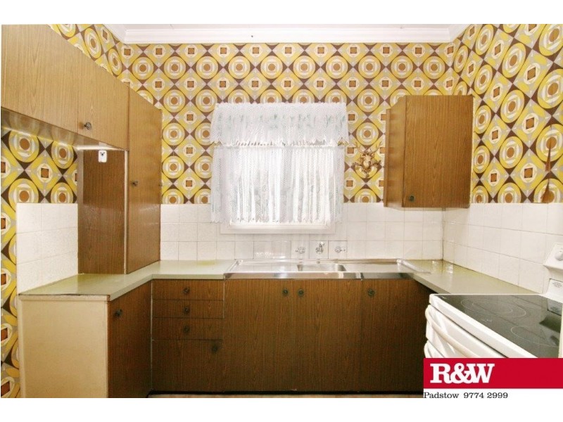 15 Truscott St, Panania NSW 2213