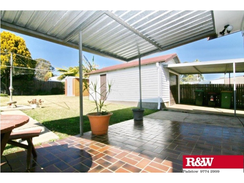 15 Truscott St, Panania NSW 2213