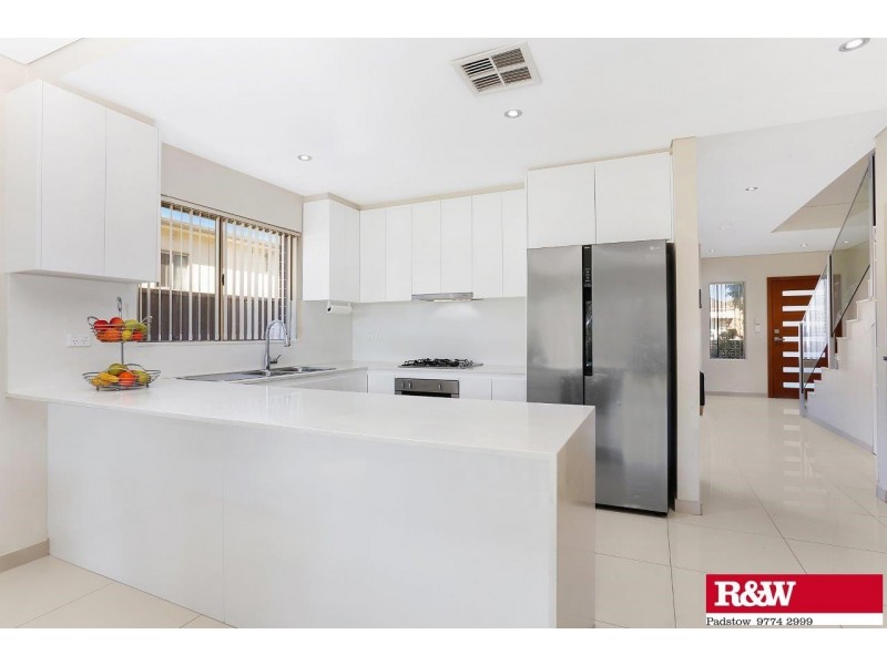 1B Worsley Street, East Hills NSW 2213