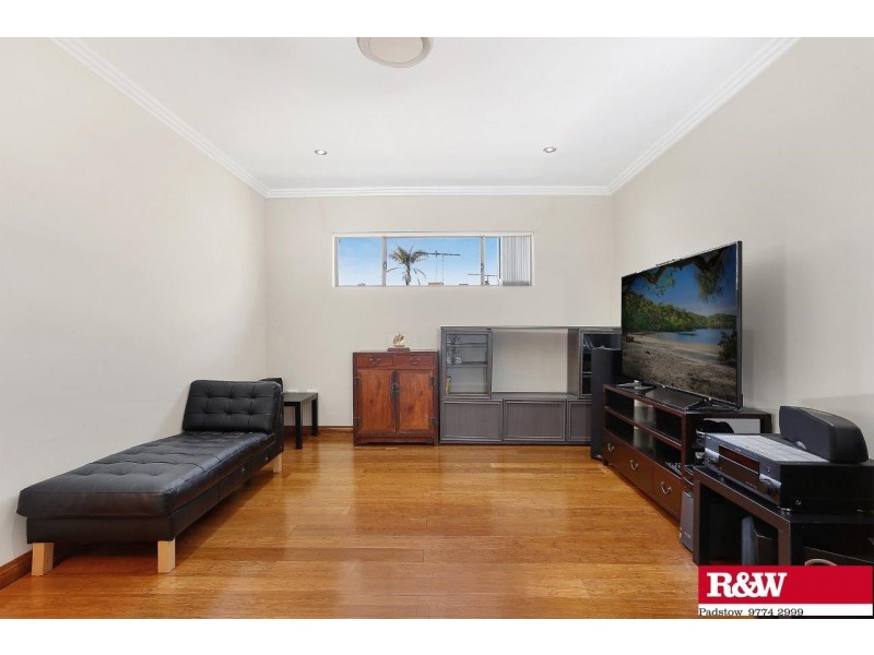 1B Worsley Street, East Hills NSW 2213