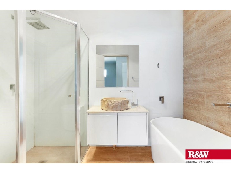 1B Worsley Street, East Hills NSW 2213