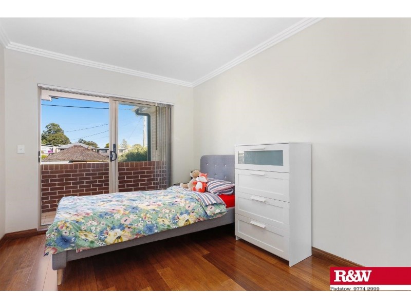 1B Worsley Street, East Hills NSW 2213