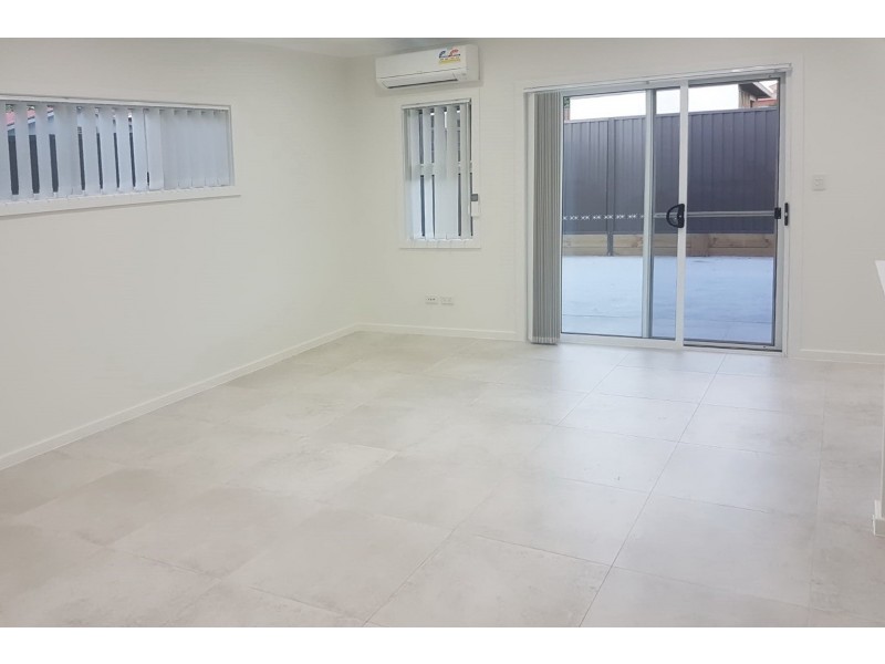 1/31A Gowland Parade, Panania NSW 2213