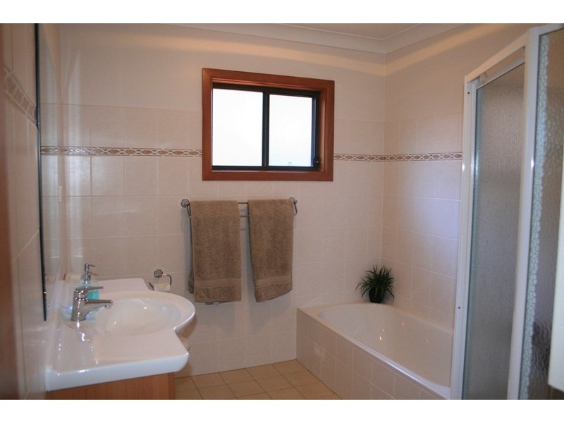 5 Alamein Rd, Revesby Heights NSW 2212