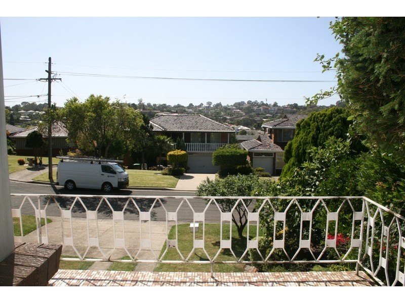 18 Saric, Georges Hall NSW 2198