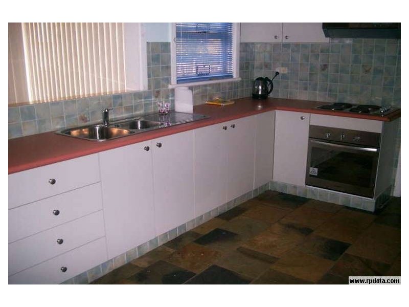 39 Doris St, Picnic Point NSW 2213