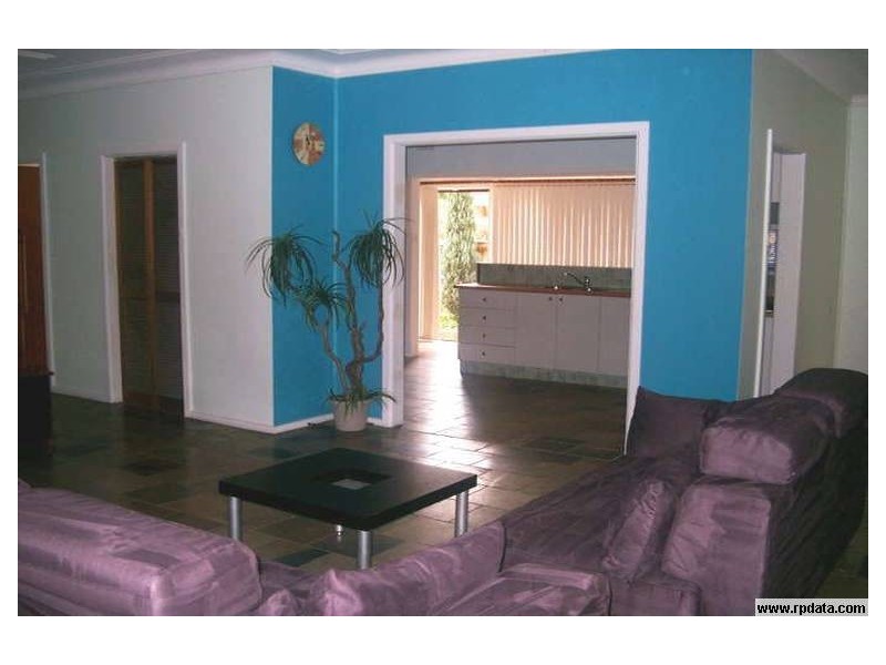 39 Doris St, Picnic Point NSW 2213