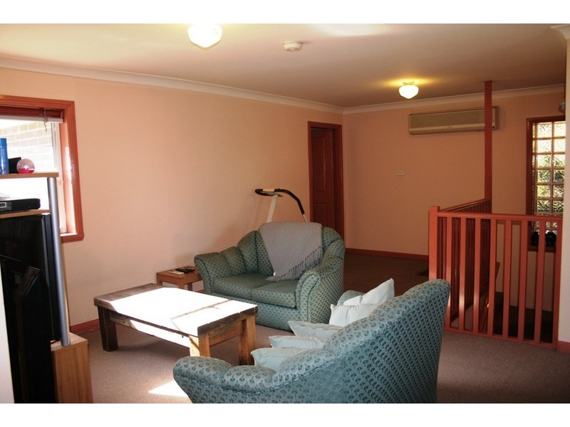 8 Wilberforce Road, Revesby NSW 2212