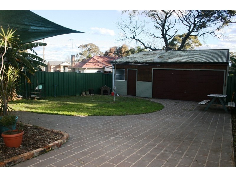 8 Wilberforce Road, Revesby NSW 2212