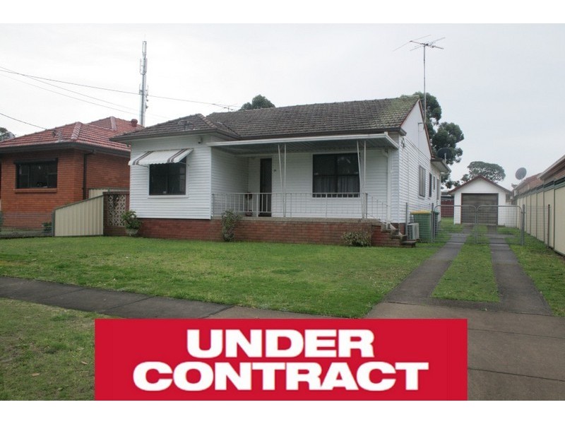 20 Cook Crescent, East Hills NSW 2213