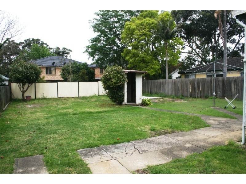 15 Worsley Street, East Hills NSW 2213