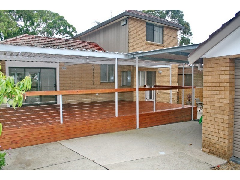 23 Rex Road, Georges Hall NSW 2198