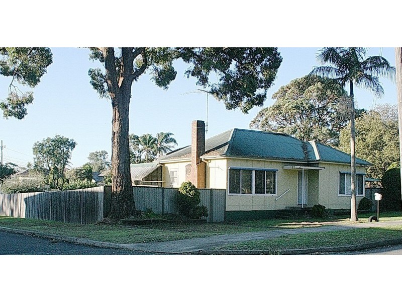 4 Enright Street, East Hills NSW 2213