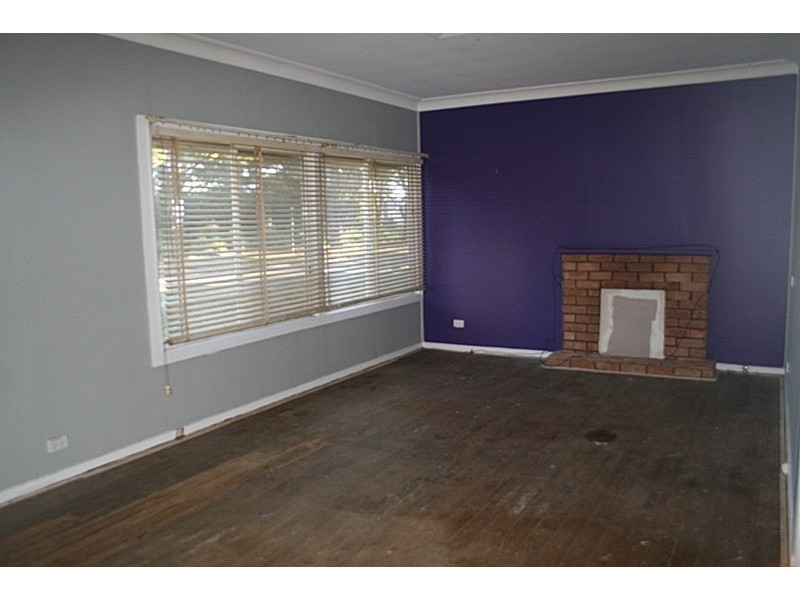 4 Enright Street, East Hills NSW 2213