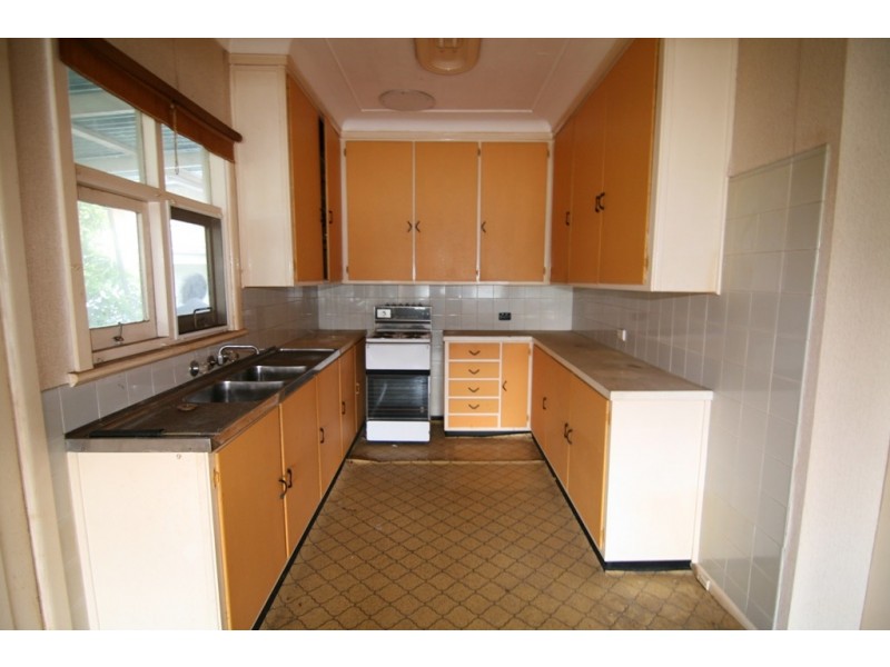 18 LORRAINE AVENUE, Padstow Heights NSW 2211