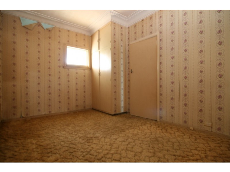 18 LORRAINE AVENUE, Padstow Heights NSW 2211